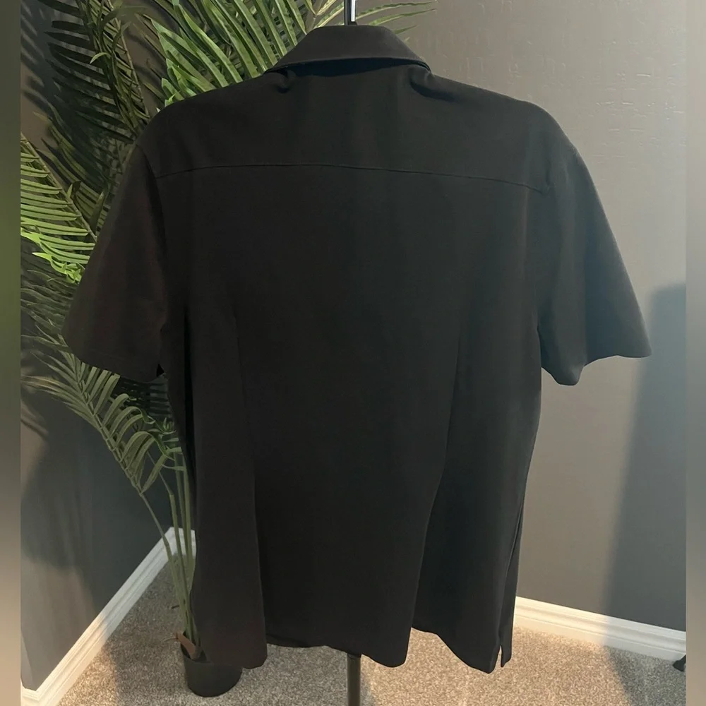 NEW: H&M- Men's Short Sleeve Button-Down: - Picture 2 of 4